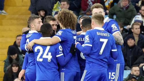 Bet Red Kings: Bold Home Design Guide